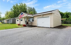 7939 Rinaldo Boulevard E, Bridgeport, NY 13030
