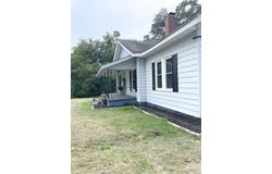 208 Hampton St., Iva, SC 29655