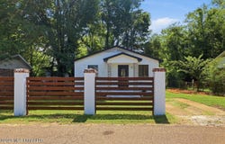 510 Main Street, Canton, MS 39046