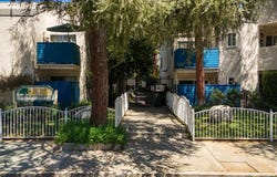 18411 Hatteras St, Los Angeles, CA 91356