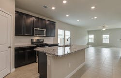 111 Grapefruit Rd, Hutto, TX 78634