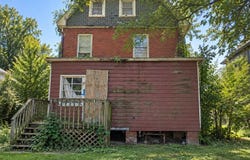 805 NE Perry Avenue, Peoria, IL 61603
