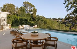 3858 Buena Park Dr, Studio City, CA 91604