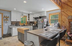 335 Dunn Road SE, Silver Creek, GA 30173