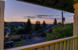 612 JACKSON St, OregonCity, OR 97045