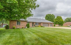 417 LANTERN Lane, Lebanon, MO 65536
