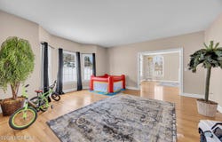 201 Sidney Road, Pittstown, NJ 08867