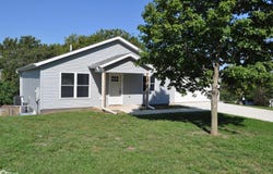 304 S 4th Avenue, Dedham, IA 51440