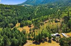 1060 MURDOCK Dr, Oakland, OR 97462