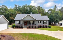 2716 Holcomb Drive, Martin, GA 30557