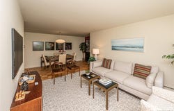 11 Commodore Lane, West Babylon, NY 11704