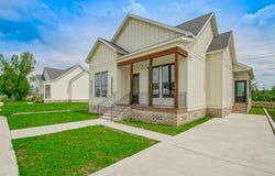 625 COUGAR Drive, Arabi, LA 70032