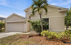 820 PARKER DEN Drive, RUSKIN, FL 33570