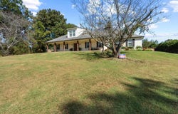 4000 JOHNSON Dr, Rossville, TN 38066