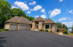 4875 Lakeway Dr, Duluth, MN 55811