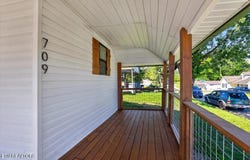 709 E Ash St, LaFollette, TN 37766