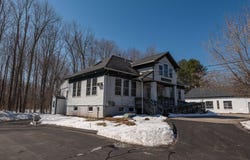 27 Ossipee Trail E, Standish, ME 04084