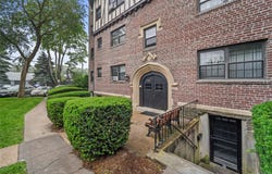 1440 Boston Post Road, Larchmont, NY 10538