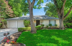 1705 Manchester Drive, Arlington, TX 76012
