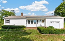 17 Chapel Street, Gardner, MA 01440