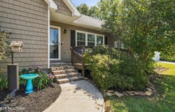 3724 Stonebridge Drive, Powell, TN 37849