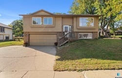 3401 S Bahnson Ave, Sioux Falls, SD 57103