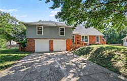 5755 RICHARDS Circle, Shawnee, KS 66216
