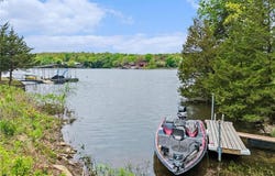 16 S Lakeview Road, Mapleton, KS 66754