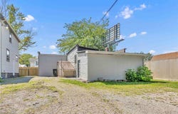 913 Lake Avenue, Elyria, OH 44035