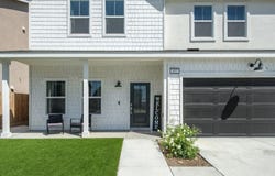 452 University Drive, Lemoore, CA 93245