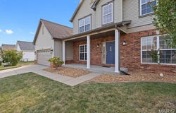 923 Saint Nicholas Drive, O'Fallon, IL 62269