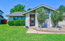 1002 Deep Wood Dr, Round Rock, TX 78681