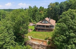 583 Cliff Park Rd, Monterey, TN 38574
