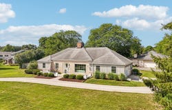 2135 Michelle Dr, Brookfield, WI 53045