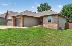 505 S Forest Lane, Republic, MO 65738