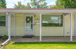 221 Ivanhoe Way, Bloomington, IL 61701