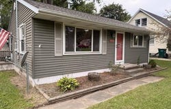 6038 Valencia Boulevard, Lansing, MI 48911