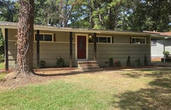 4223 Oakhill Drive, Jackson, MS 39206