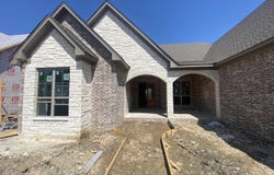 46 Daventry Dr, Little Rock, AR 72223