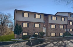 17 Village W 6 units Court, Washington, MO 63090
