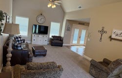 11725 S Pecan Bottom Rd, Tishomingo, OK 73460