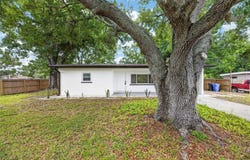 204 7TH Avenue NW, RUSKIN, FL 33570