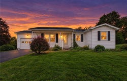 107 Reeves Rd, Henrietta, NY 14467