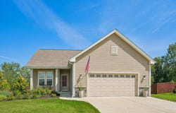2123 Summerset Dr, Mount Pleasant, WI 53406