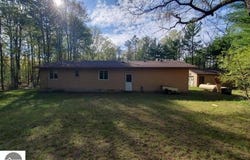 4022 Chippewa Trail, Hale, MI 48739
