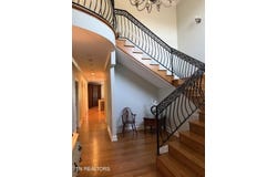 34 Whitehall, Bristol, TN 37620