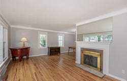 5164 Spencer Road, Lyndhurst, OH 44124