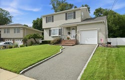 1530 Kimberly Court, Wantagh, NY 11793