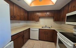512 FAIRWAYS CIRCLE, OCALA, FL 34472