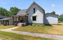 204 S Hodges Drive, Perrinton, MI 48871
